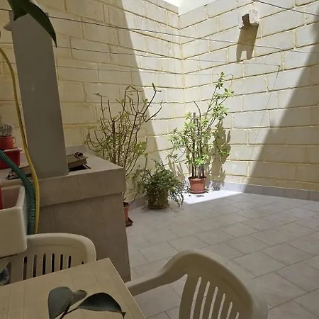Lourdes House Appartamento *