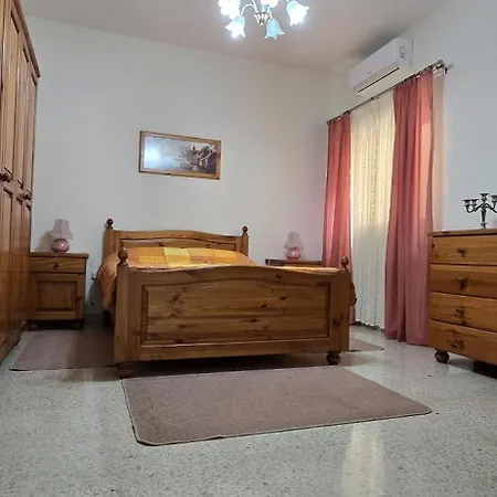 Lourdes House San Gwann